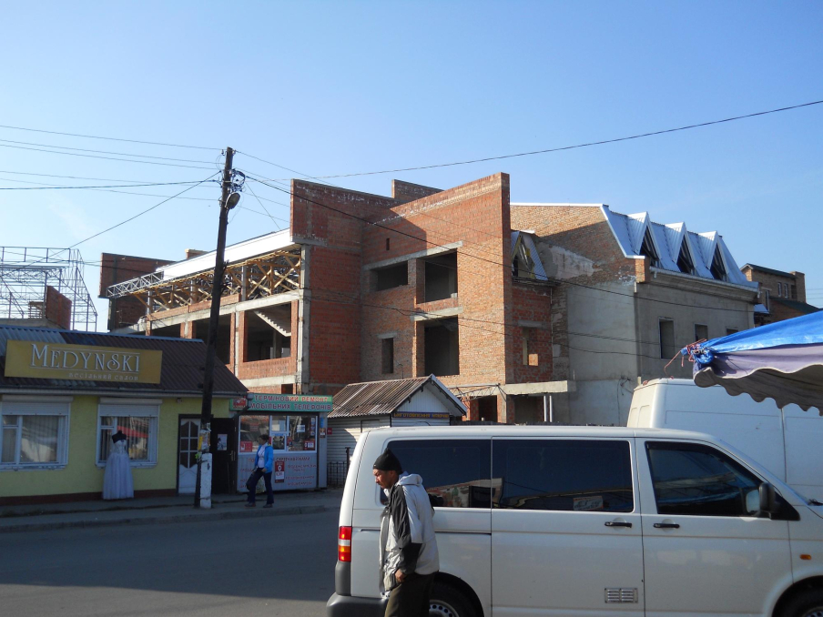 Photo under construction - Retail store with underground parking Kovel Ukraine - Commercial projects - Projects - Parchitects title